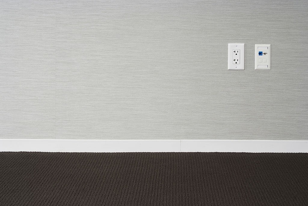 Skirting Boards in Doha Where To Use Installation Service